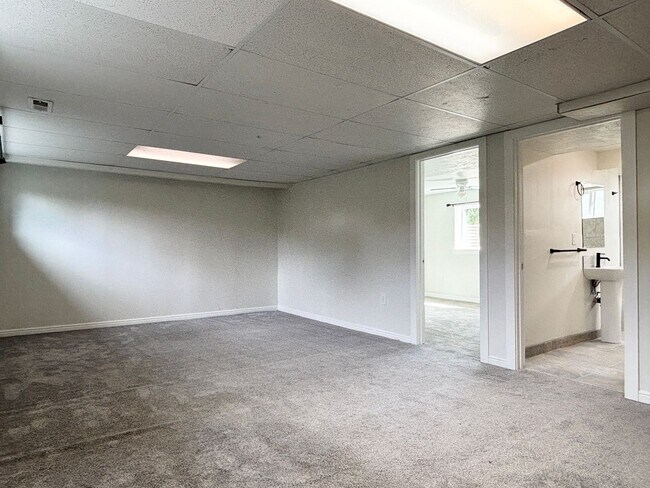Building Photo - 856 E Park Mesa Way