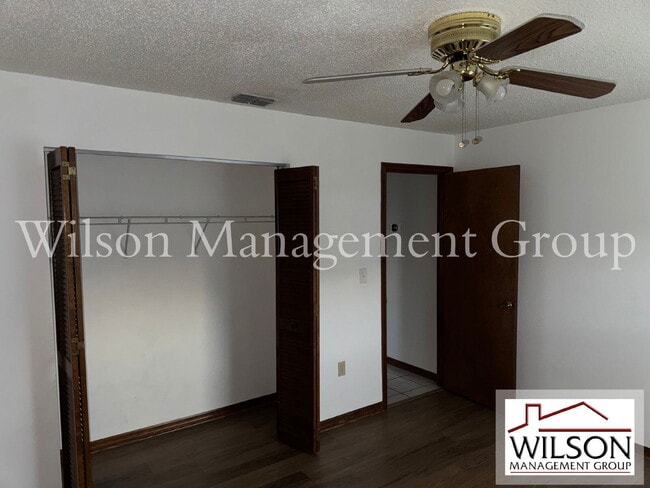 Building Photo - 1420 Flamingo Dr