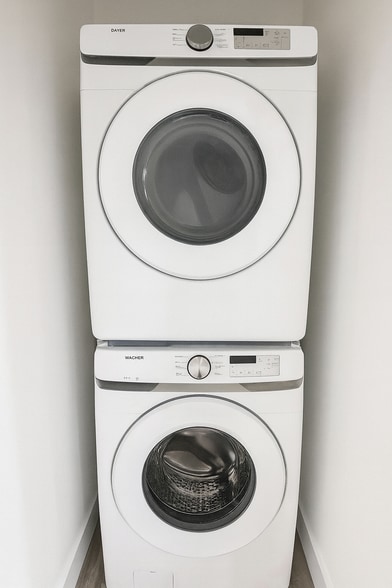 Building Photo - 425 NE 109th St