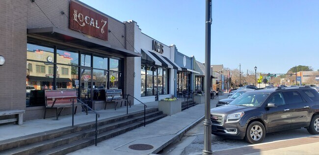 Building Photo - 2462 Lehaven Dr