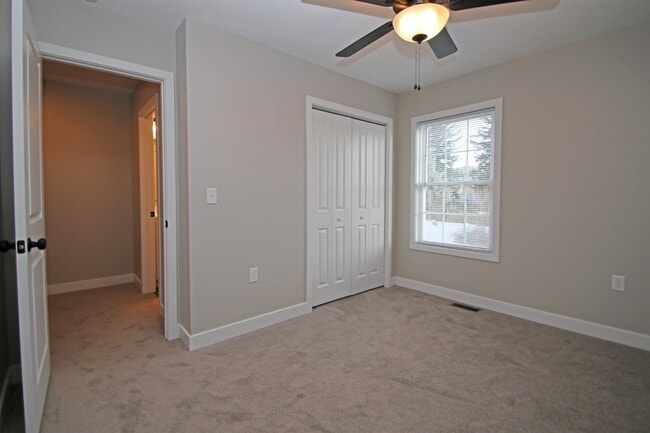 Building Photo - 1317 LUKE Ln