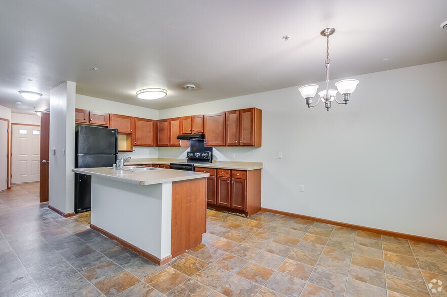 3BR, 1.5BA - 1,473SF - Kitchen - Trinity Artist Square