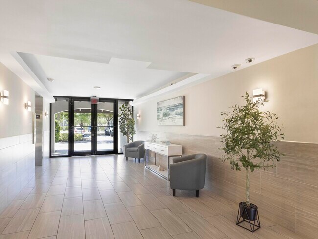 Building Photo - 955 Egret Cir