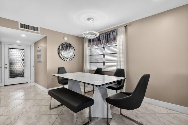 Building Photo - 492 Piedmont Ct