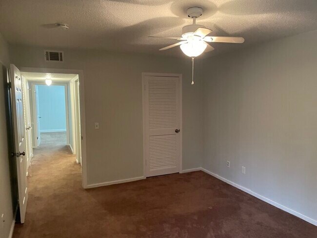 Building Photo - 1208 Bush River Rd