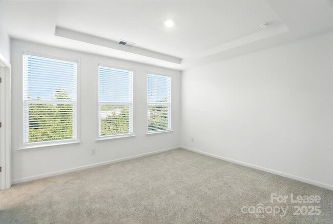 Building Photo - 5033 Westmead Ln