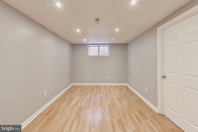 Building Photo - 5769 Yellowrose Ct