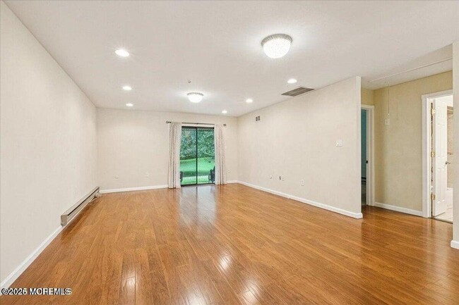 Building Photo - 70 Overlook Way