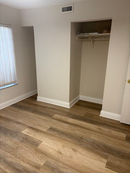 Room # 2 Closets - 3802 N Lake Dr