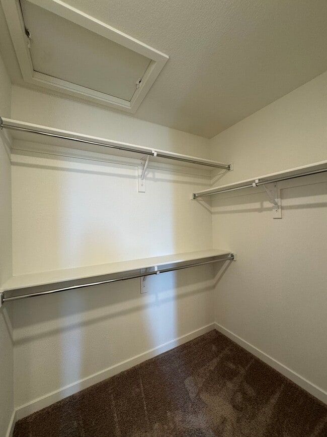 Building Photo - 5836 Thurless Ln