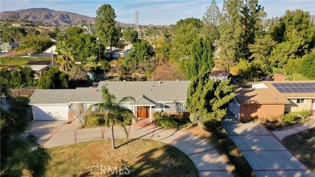 Building Photo - 17449 Donmetz St