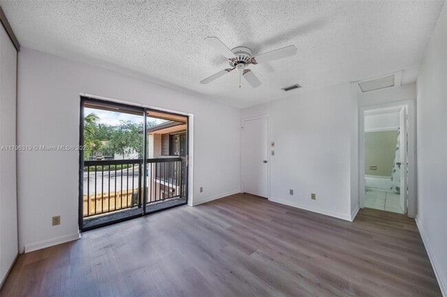 Building Photo - 3199 Cocoplum Cir