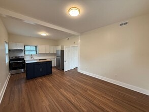 Building Photo - 345-347 W Penn St