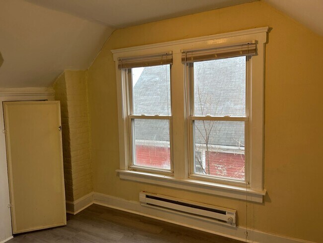 Building Photo - 2681 E 126th St