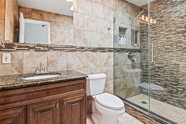 Building Photo - 937 Bowling Green Dr
