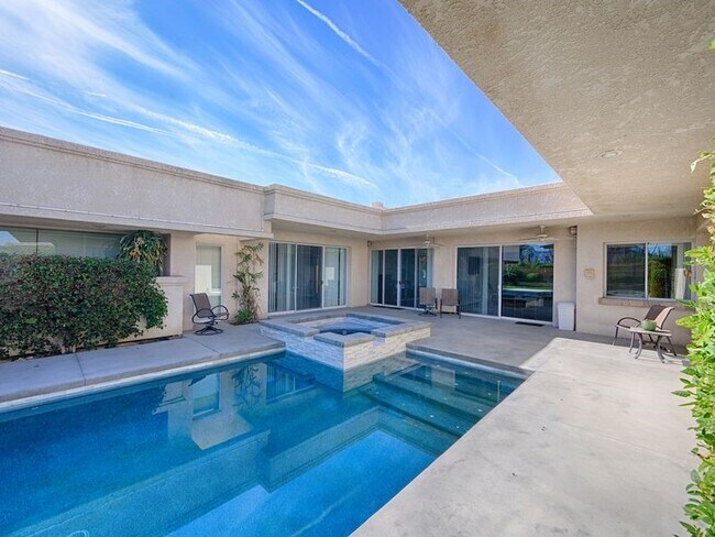 Building Photo - 48600 Shady View Dr