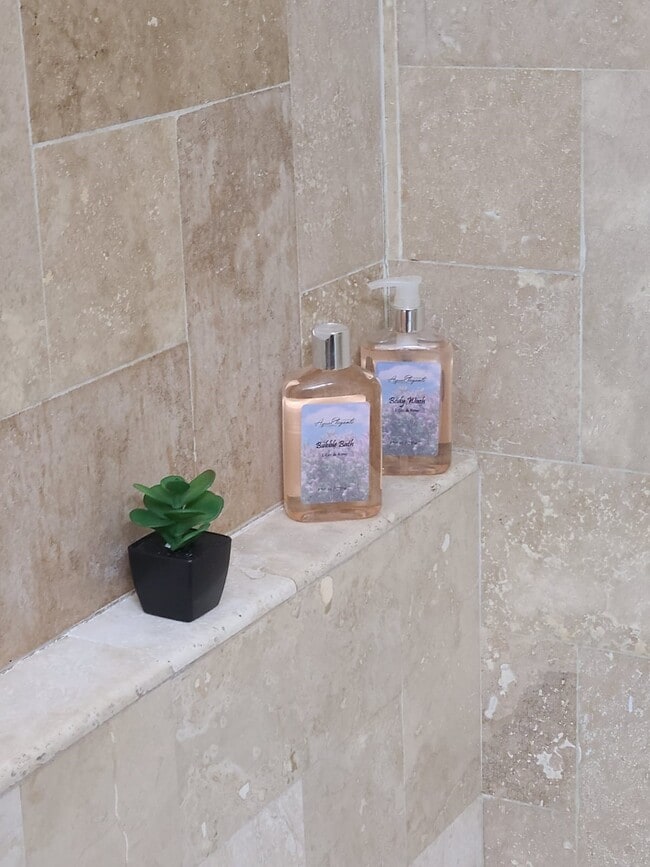 Building Photo - 5515 Petty St