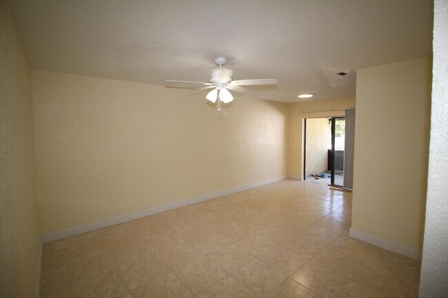 Building Photo - 12419 Westhampton Cir