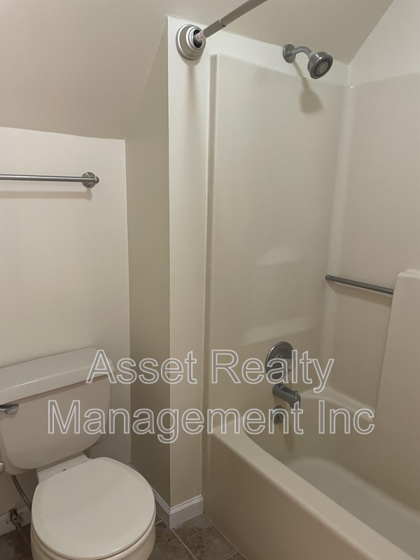 Building Photo - 9227 Shady Bend Ln