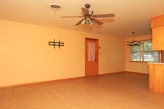 Building Photo - 1603 Avenue D
