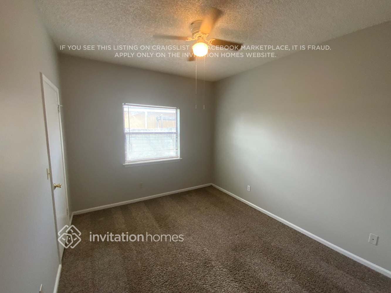 Building Photo - 1651 Ashwood Cir