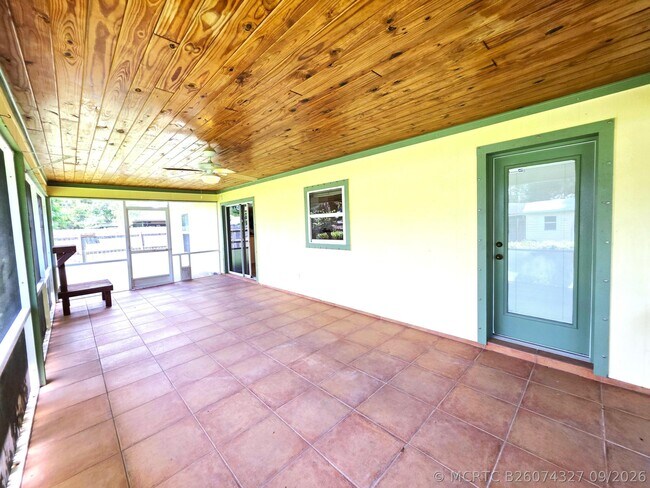 Building Photo - 6707 Coquina Ave
