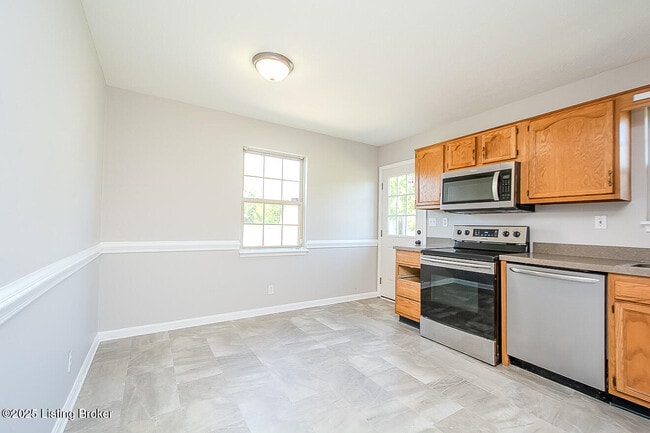 Building Photo - 6305 Leisure Ln