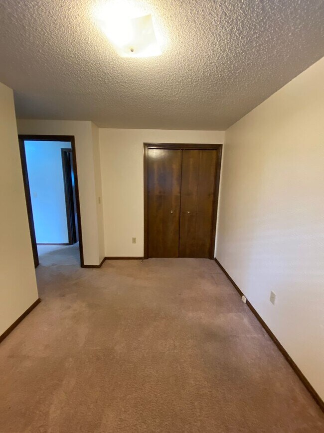 Building Photo - Spacious 3 bedroom 2 Bath Home in SE Corvallis