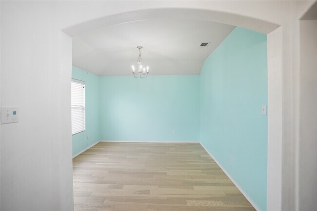 Building Photo - 1938 Castaway Dr