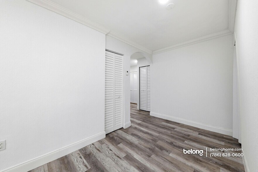 Building Photo - 980 NW 200th Terrace