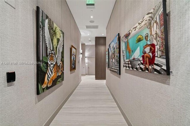 Building Photo - 333 Las Olas Way