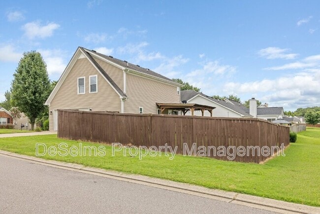 Building Photo - 873 Maricopa Dr