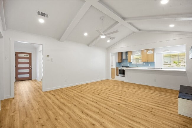 Building Photo - 3013 Conejos Dr