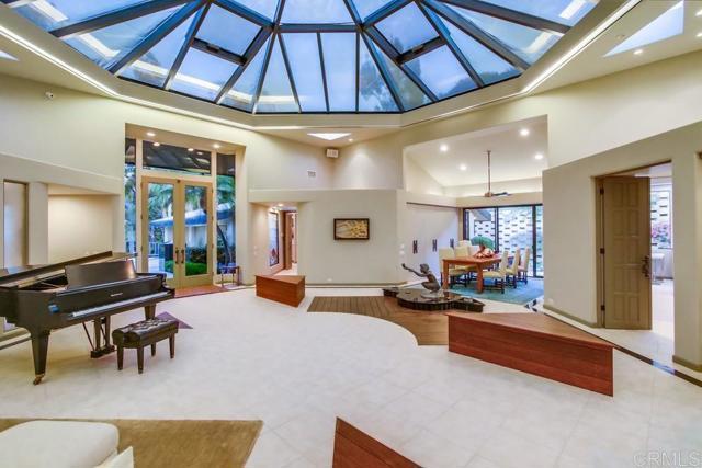 Building Photo - 1402 Rancho Serena