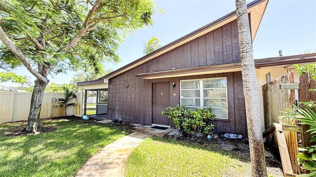 Primary Photo - 3200 NW 5th Terrace