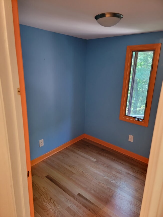 Building Photo - 73 Huntington Hills Ctr