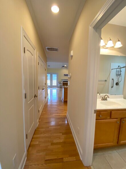 Building Photo - 2822 Pickett Road Unit 134