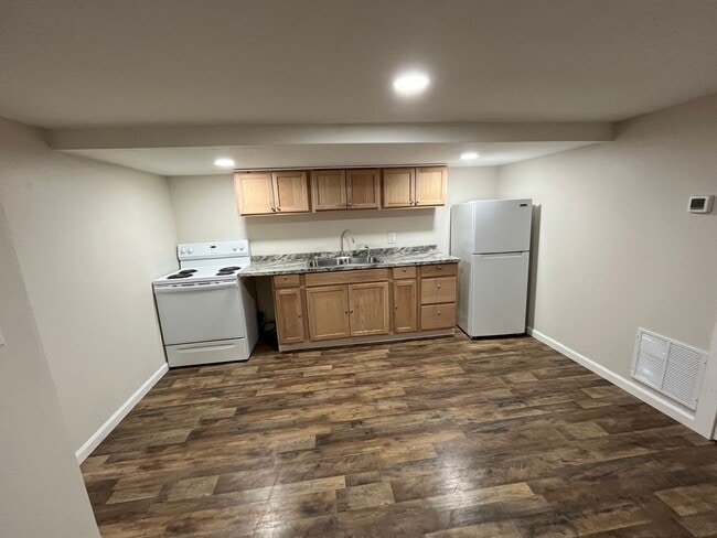 Primary Photo - Spacious 2 bedroom basement apartment