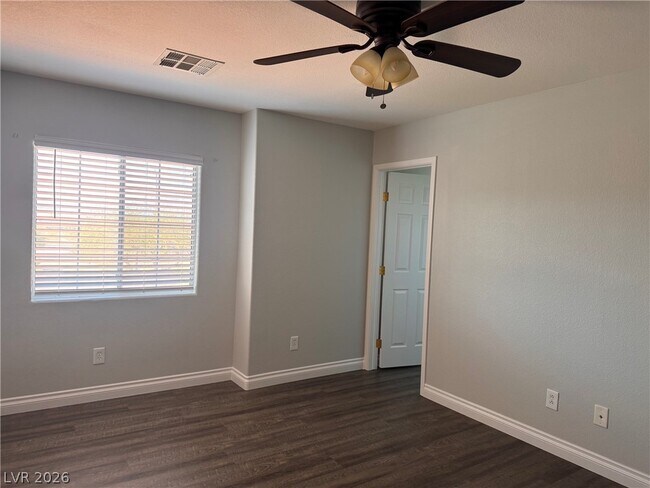 Building Photo - 8937 Austin Ridge Ave