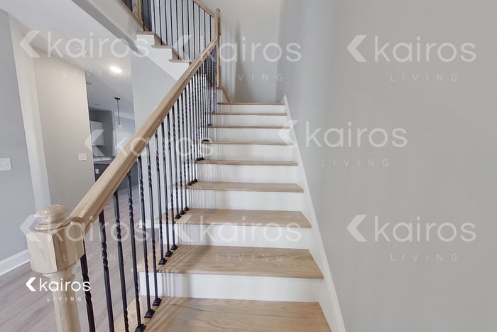 Building Photo - 3713 Oak Leaf Wy