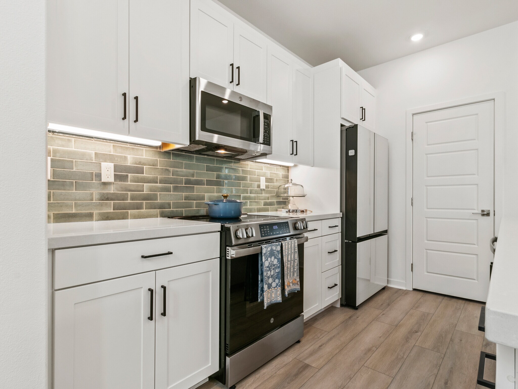 Building Photo - 1191 Grassland Rd