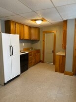 Building Photo - 527 Champlain St