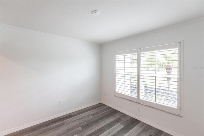 Building Photo - 326 W Grace St