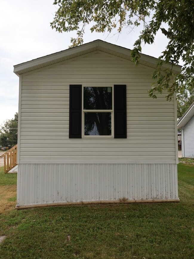 Building Photo - 200 Gregory Ln