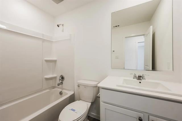 Building Photo - 2808 Silent Wy