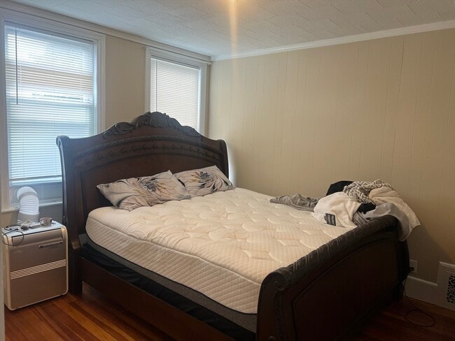 Building Photo - 211 Chestnut St