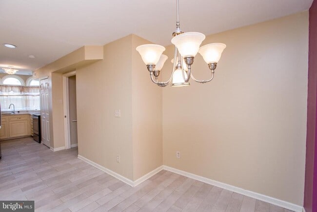 Building Photo - 1529 Margaret Ct