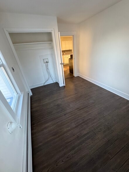 Building Photo - 7 Somers St