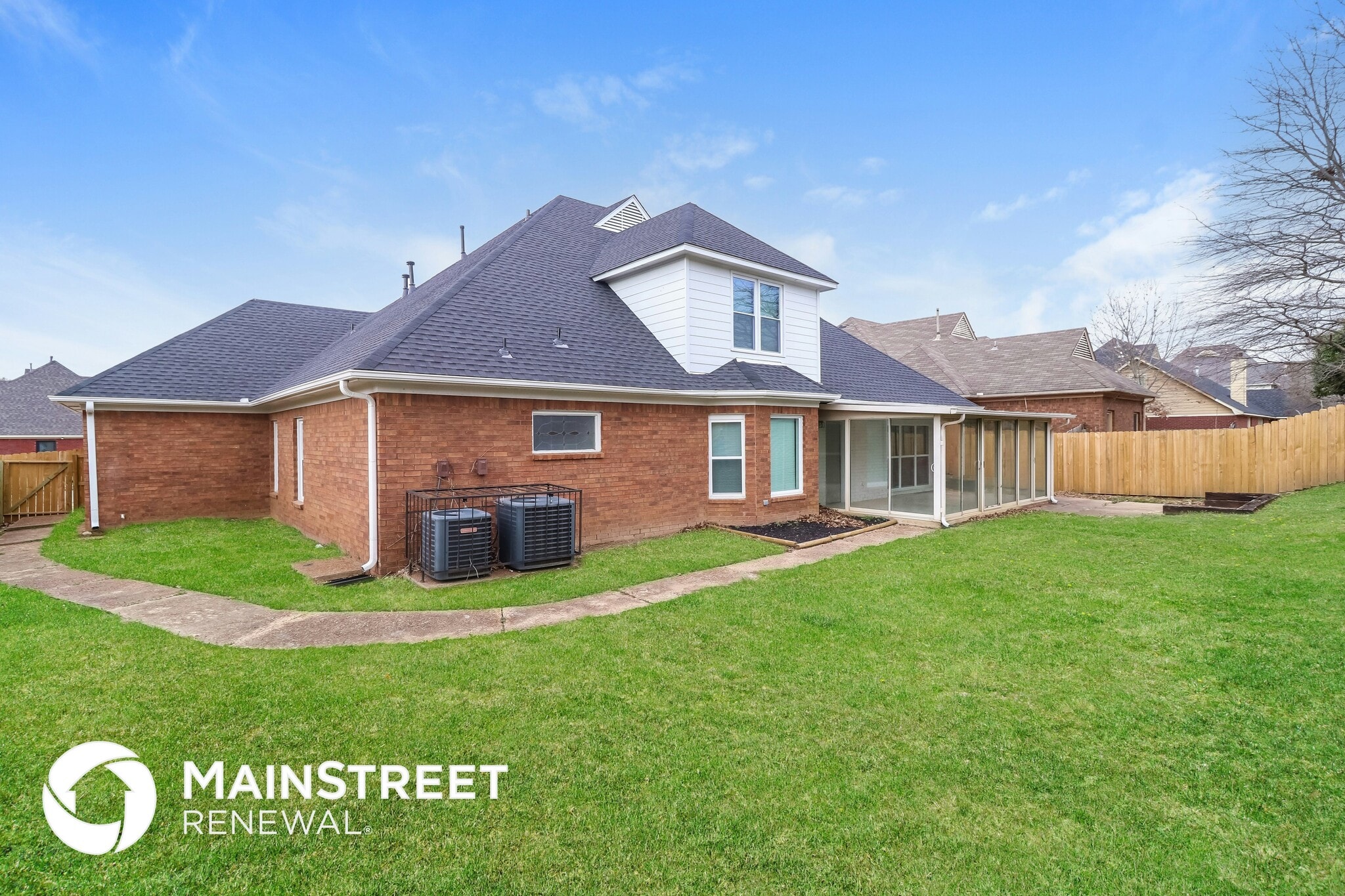 Building Photo - 2056 Milbrey St