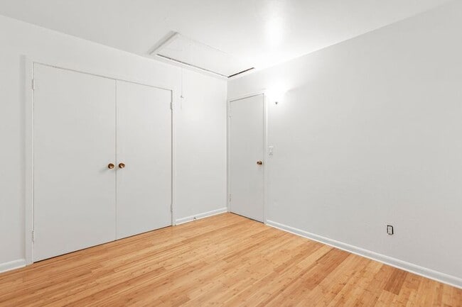 Building Photo - 6780 SW Canyon Terrace